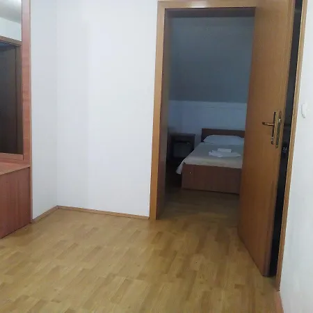 Ruska I Karlo 3* Cilici