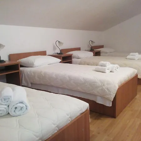 Ruska I Karlo 3* Cilici